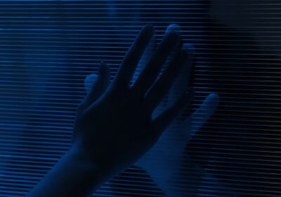 Arrivée de ChatGPT Ads, gratuité illimitée du texte et fin du paiement à la requête : découvrez le virage stratégique d'OpenAI et ce qu'il change.